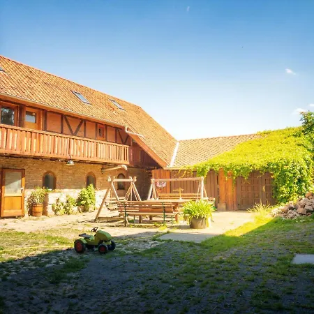 Apartment Bauernhof Lisa Offenstall Und Taubenschlag *
